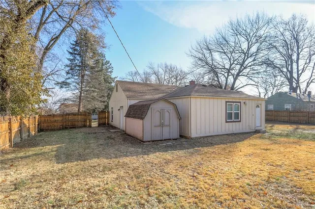 $200,000 | 7212 Oxford Avenue, Raytown, MO 64133