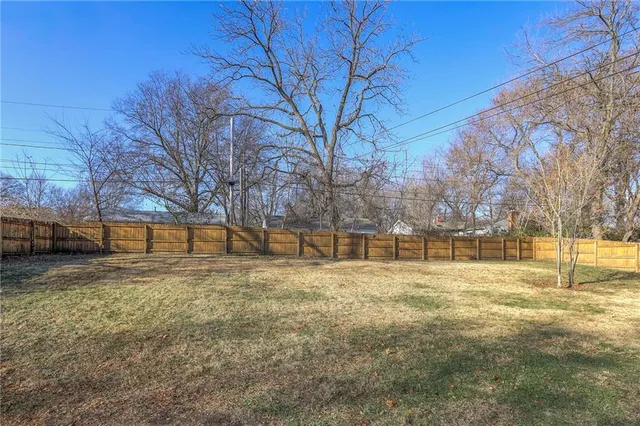 $200,000 | 7212 Oxford Avenue, Raytown, MO 64133