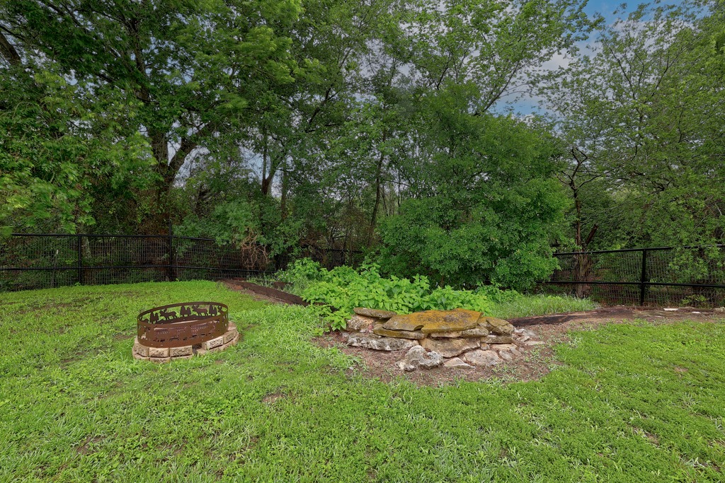 986 Shiloh Road Bastrop, TX 78602 - Photo 31 of 38