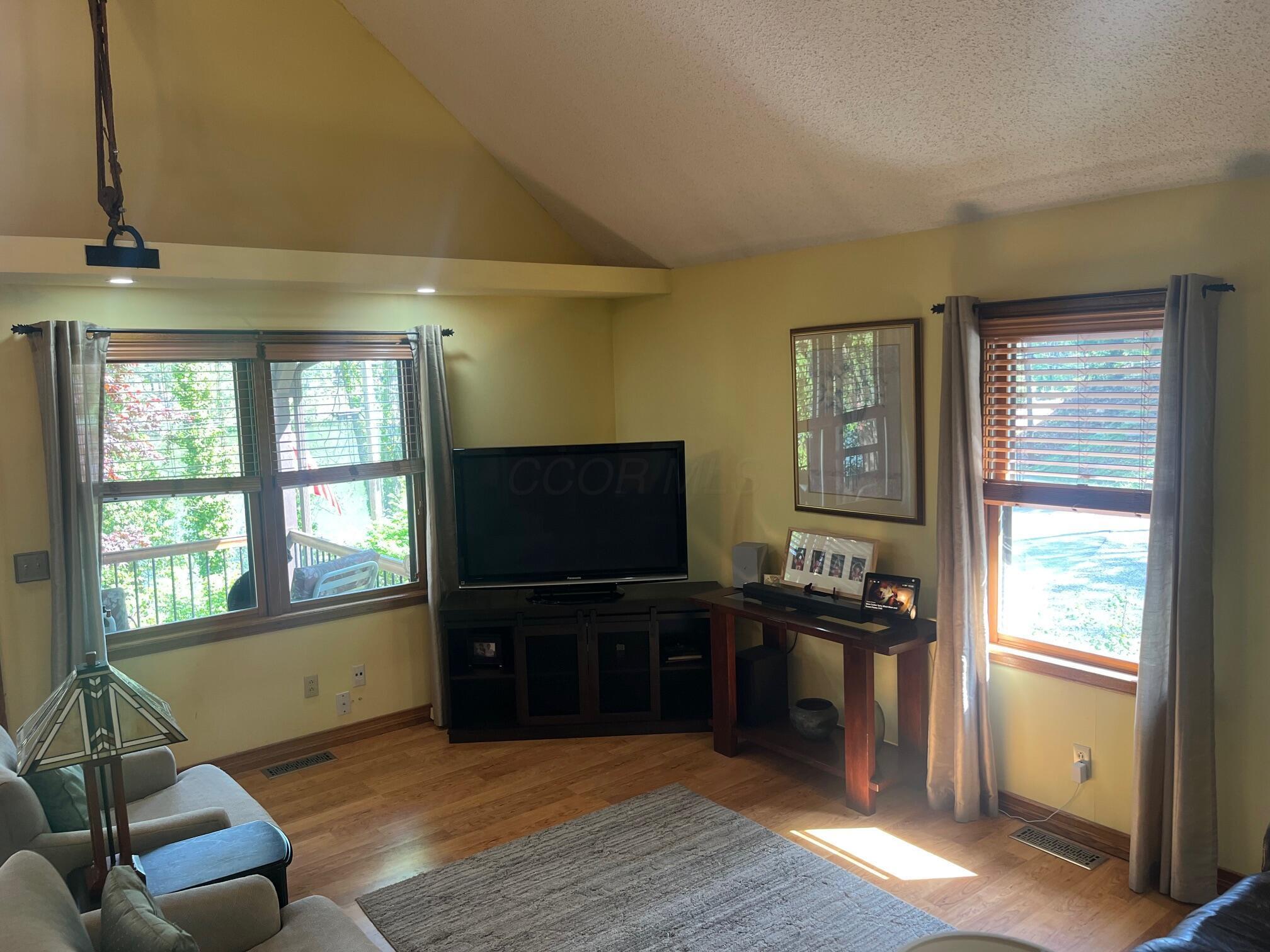 557 Ross Road Southeast Lancaster, OH 43130 - Photo 28 of 39