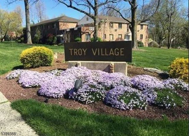 $2,100 | 80 Troy Drive, Springfield, NJ 07081