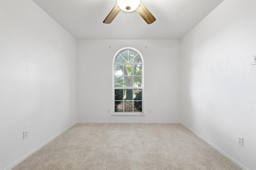 921 High Point Drive Midlothian, TX 76065 - Photo 24 of 39