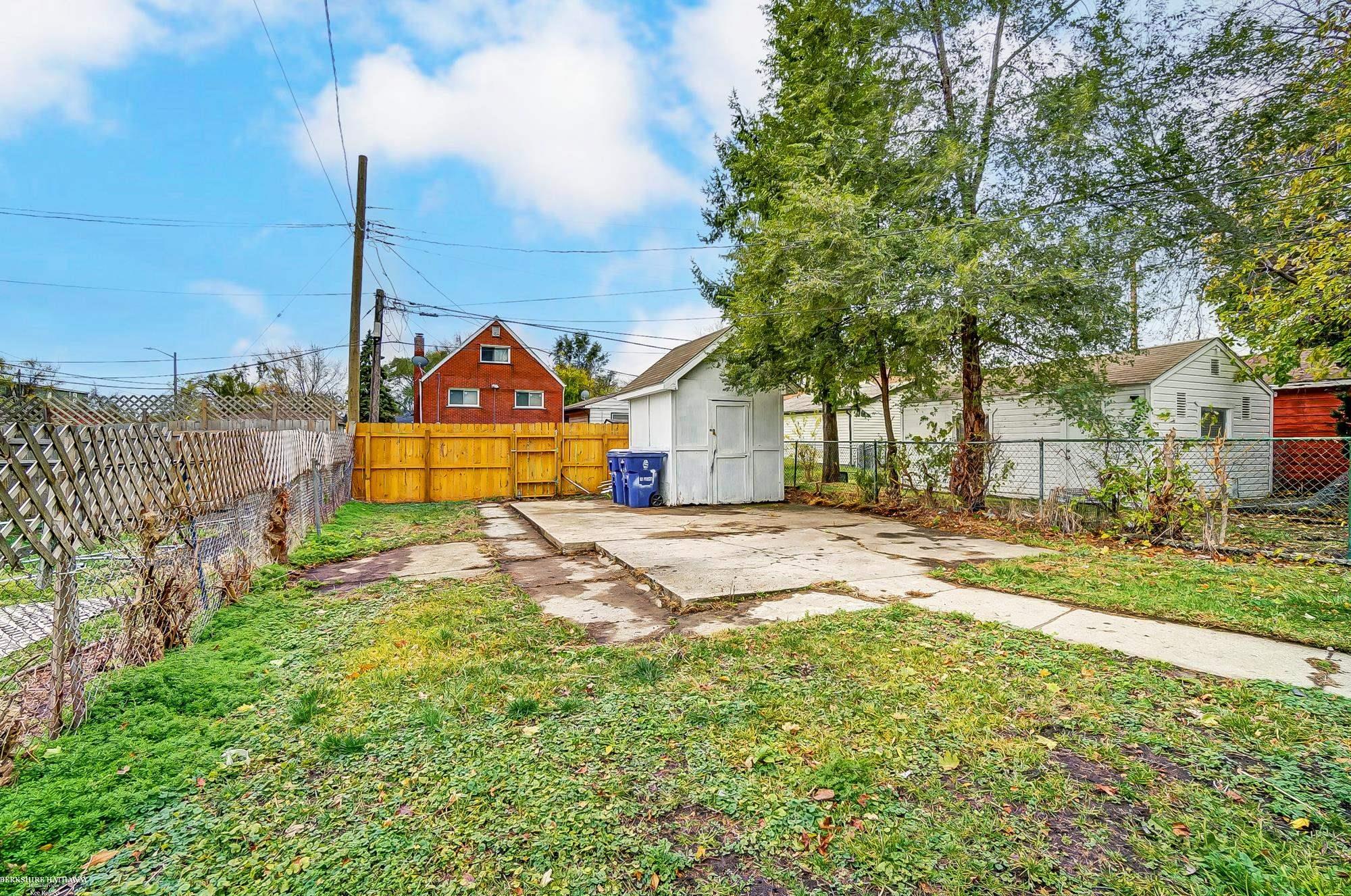 82 Forest Street River Rouge, MI 48218 - Photo 40 of 43 50161382-3a329745-c5d8-455f-ac0b-2ddef1d5ec17.JPG