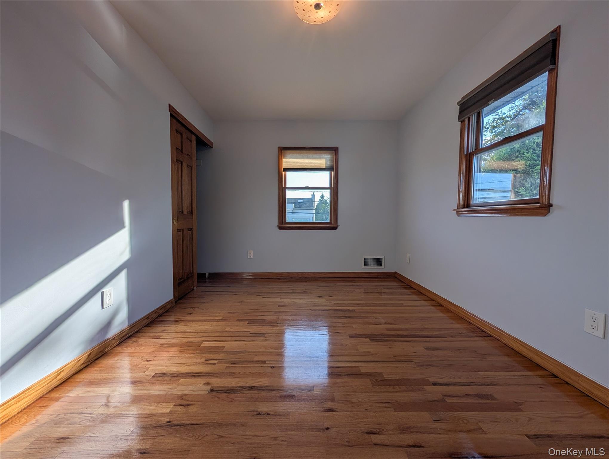 3039 Clubhouse Road Merrick, NY 11566 - Photo 13 of 28 Gallery Image 13