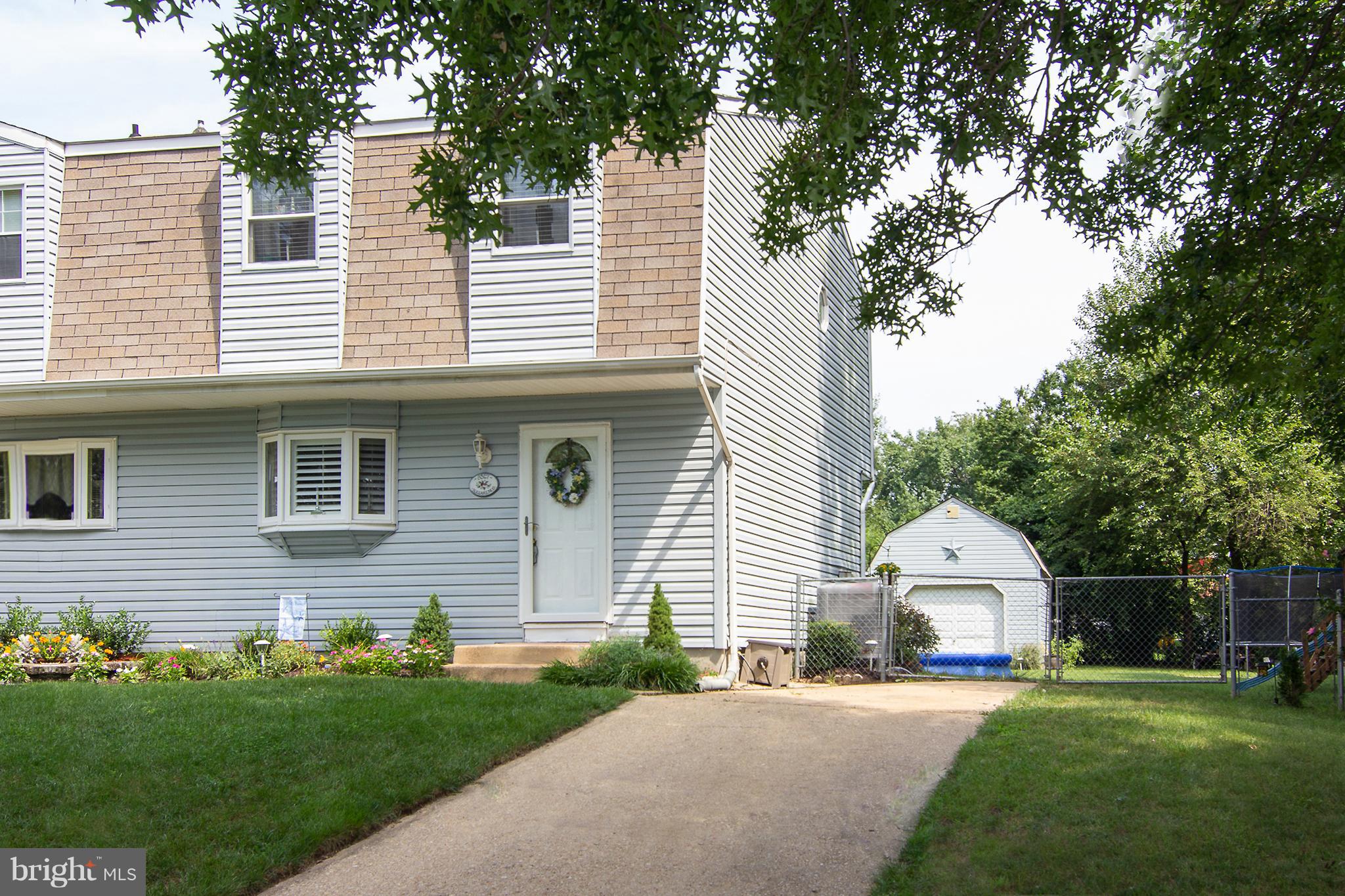 8527 Summit Road Pasadena, MD 21122 - Photo 1 of 29 Lot's of CURB APPEAL
