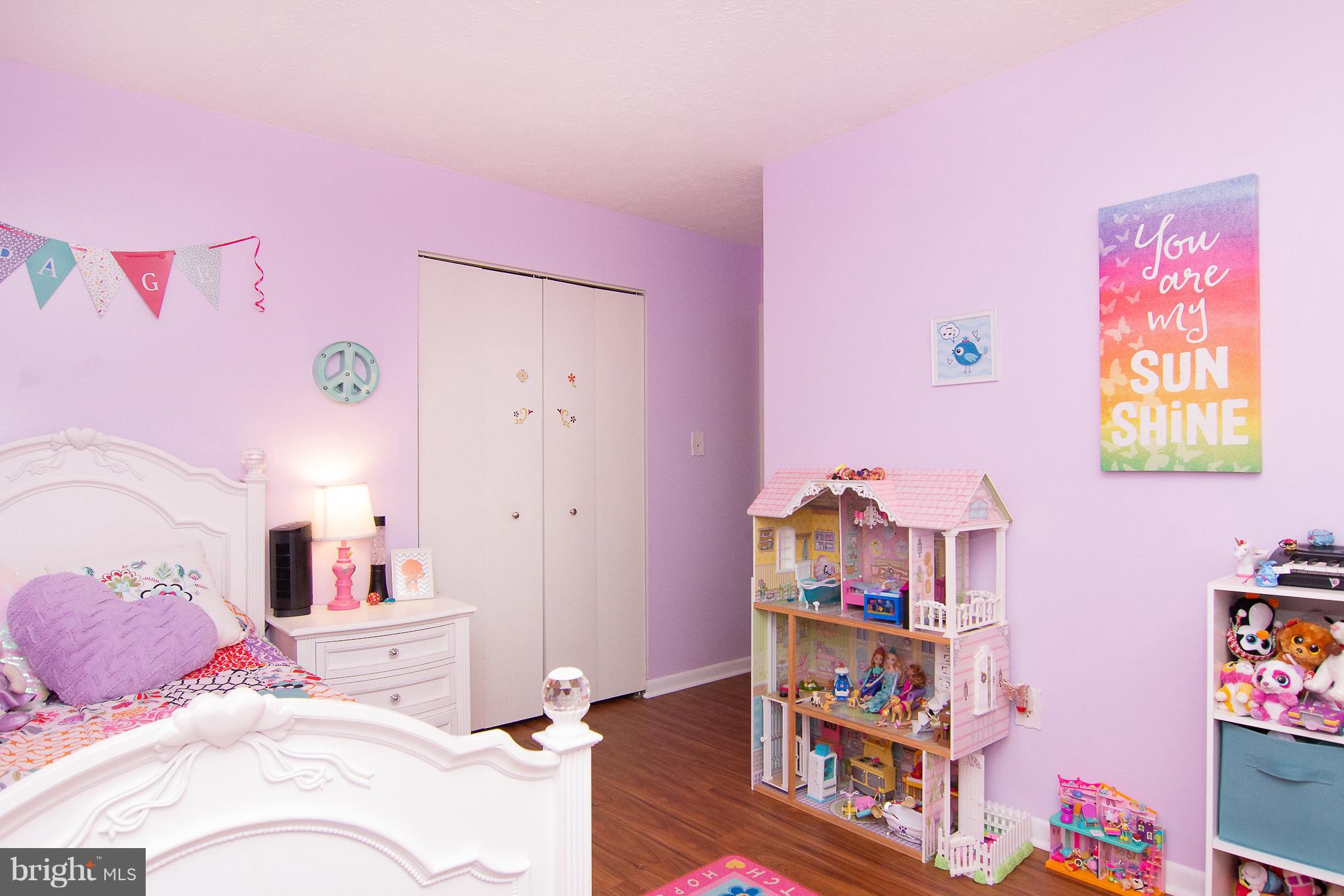 8527 Summit Road Pasadena, MD 21122 - Photo 14 of 29 LARGE ROOMS