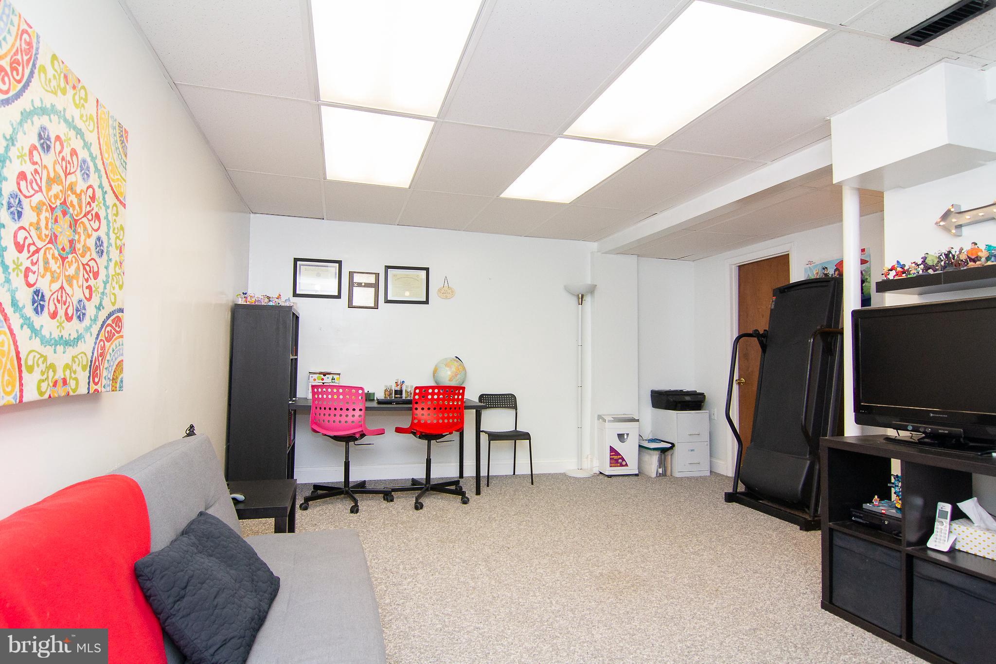 8527 Summit Road Pasadena, MD 21122 - Photo 19 of 29 REC ROOM W/FUlLL BATH