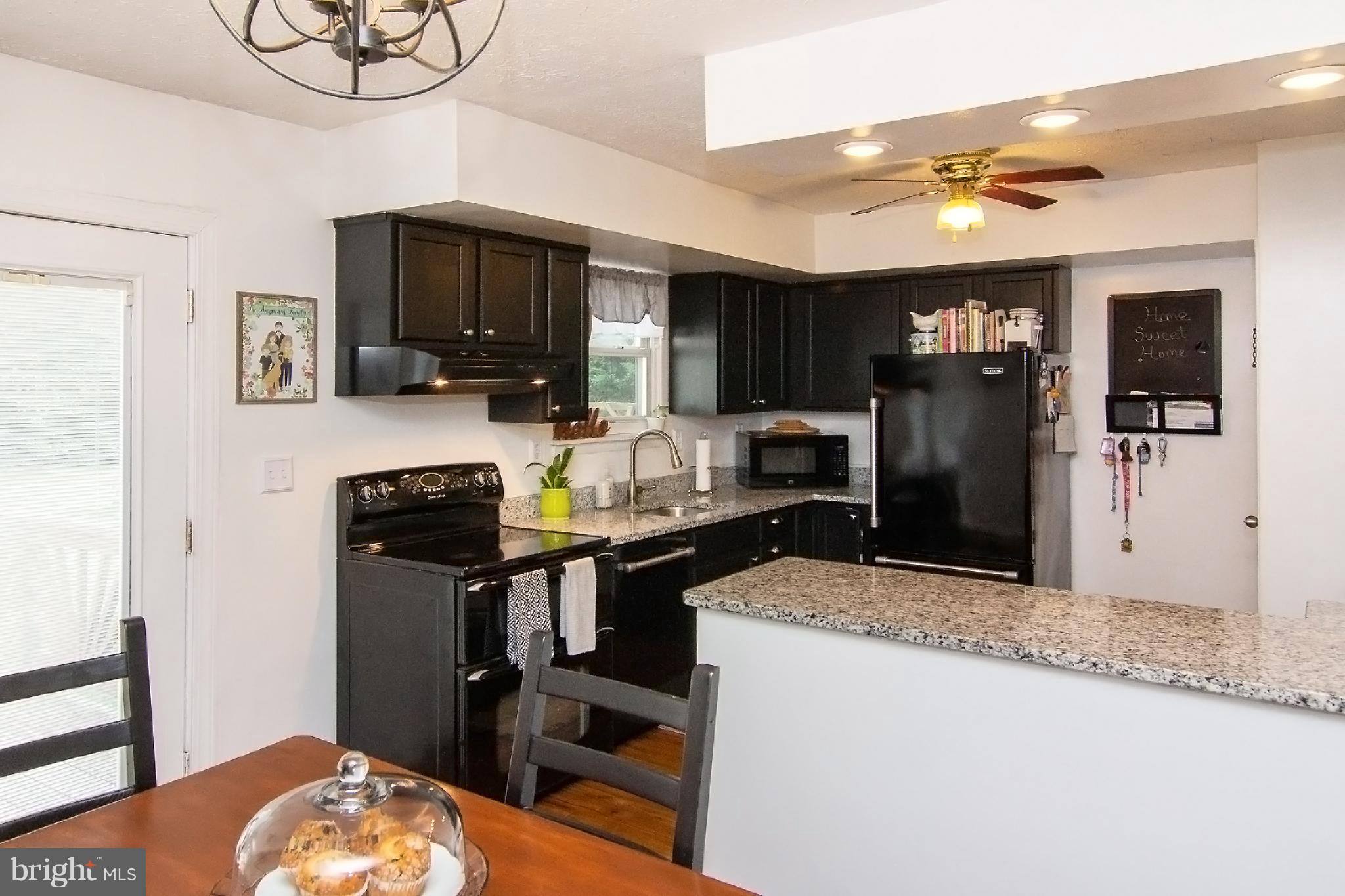8527 Summit Road Pasadena, MD 21122 - Photo 8 of 29 Updated Kitchen