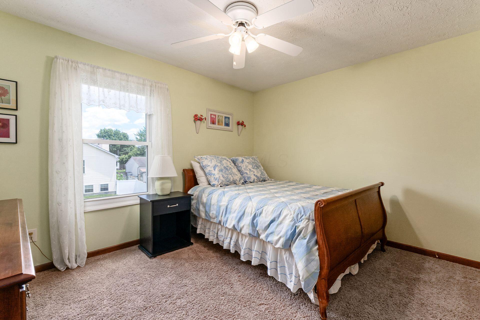 1042 Rousseau Lane Galloway, OH 43119 - Photo 30 of 47 031_ Ln Galloway OH 43119 USA