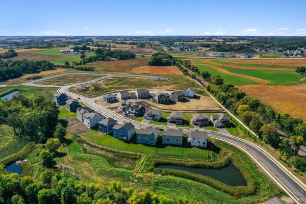 $717,000 | 1729 Oak Creek Pass, Chaska, MN 55318