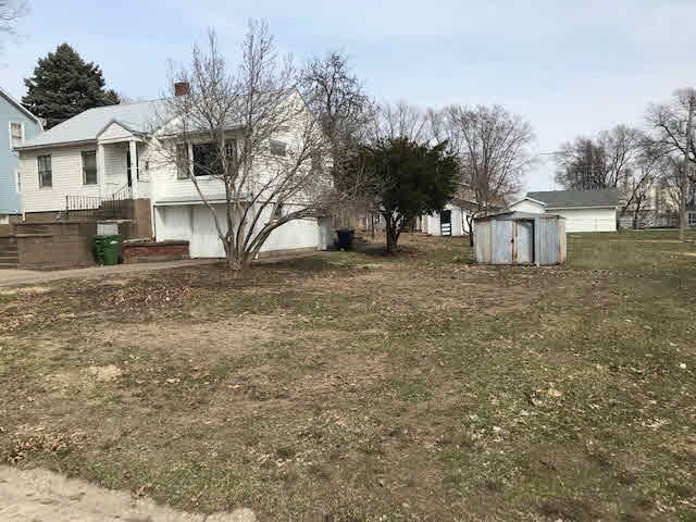 2415 Dunham Street Clinton, IA 52732 - Photo 18 of 20 Gallery Image 18
