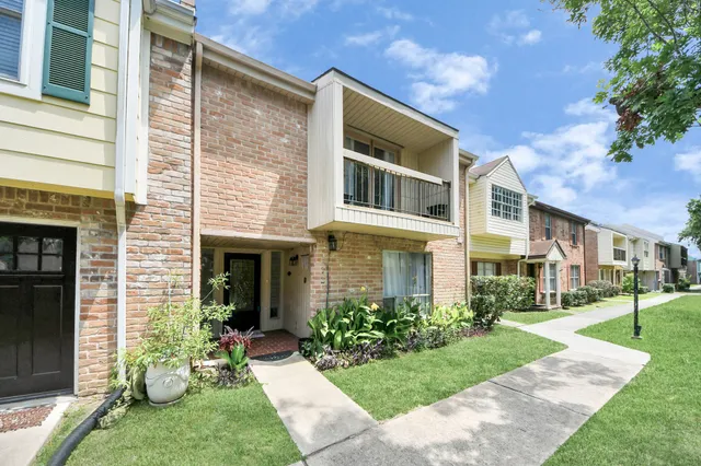 $152,000 | 4725 Indian Trail, Unit 3, Baytown, TX 77521