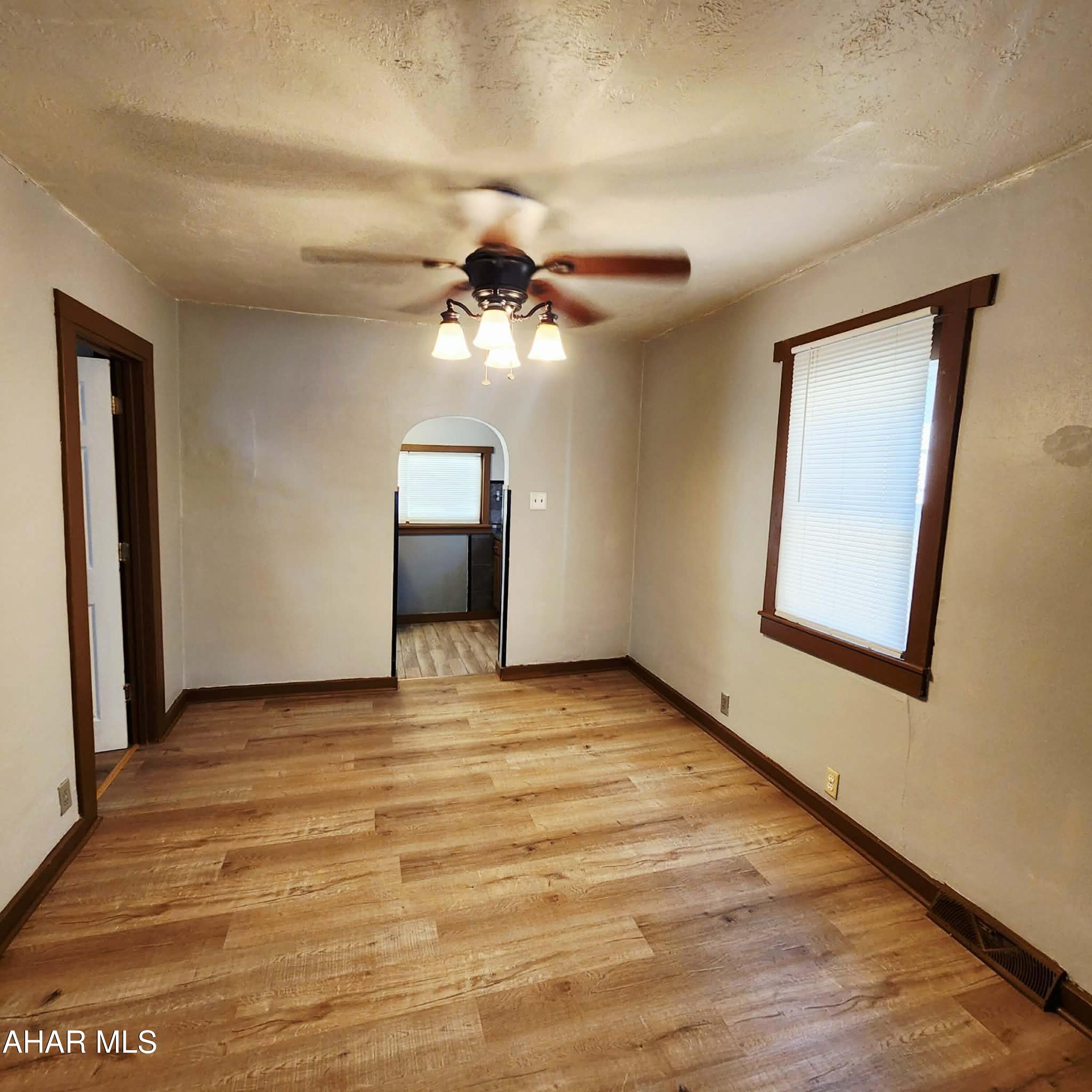 3515 Walnut Avenue Altoona, PA 16601 - Photo 8 of 17