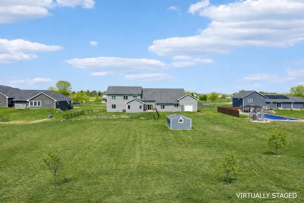 $800,000 | W2821 Fonda Lane, Belleville, WI 53508