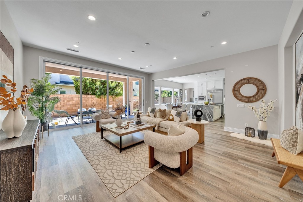 61 Windwalker Way Tustin, CA 92782 - Photo 6 of 57