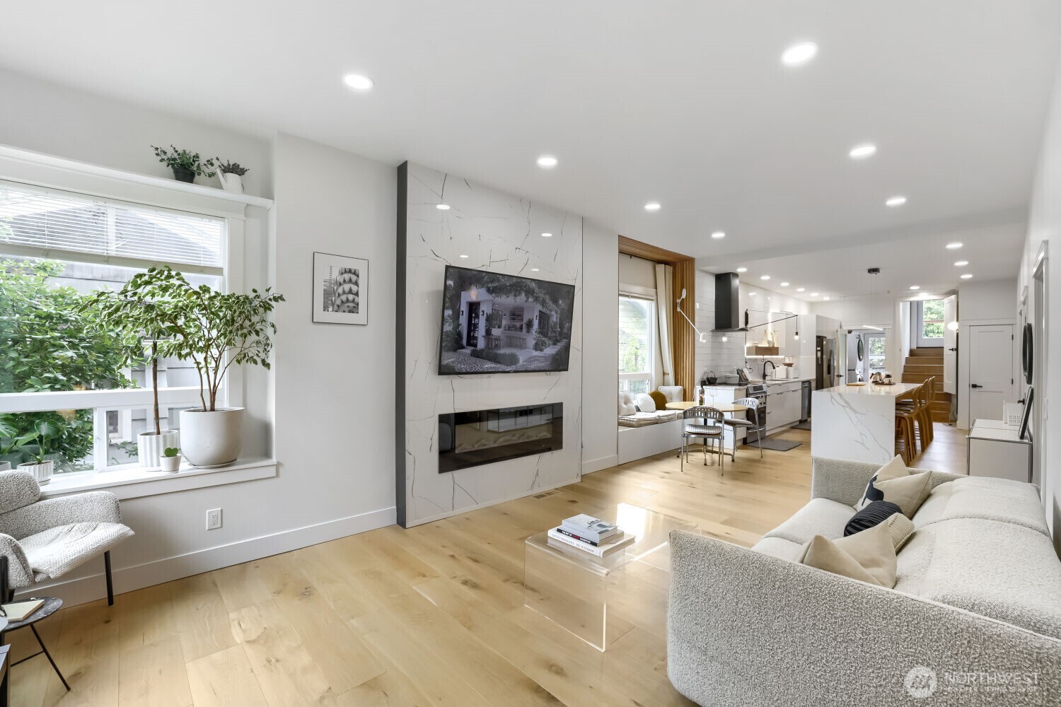 1608 North 50th Street Seattle, WA 98103 - Photo 4 of 30