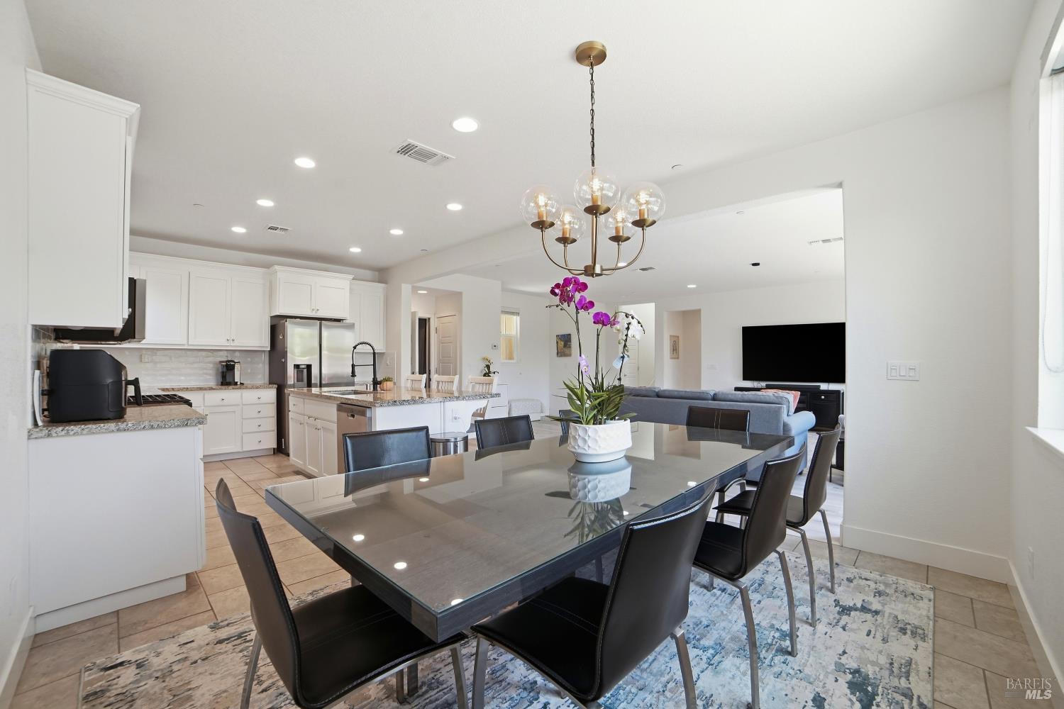 5305 Kirby Place Rohnert Park, CA 94928 - Photo 9 of 37 a view of a dining room and livingroom