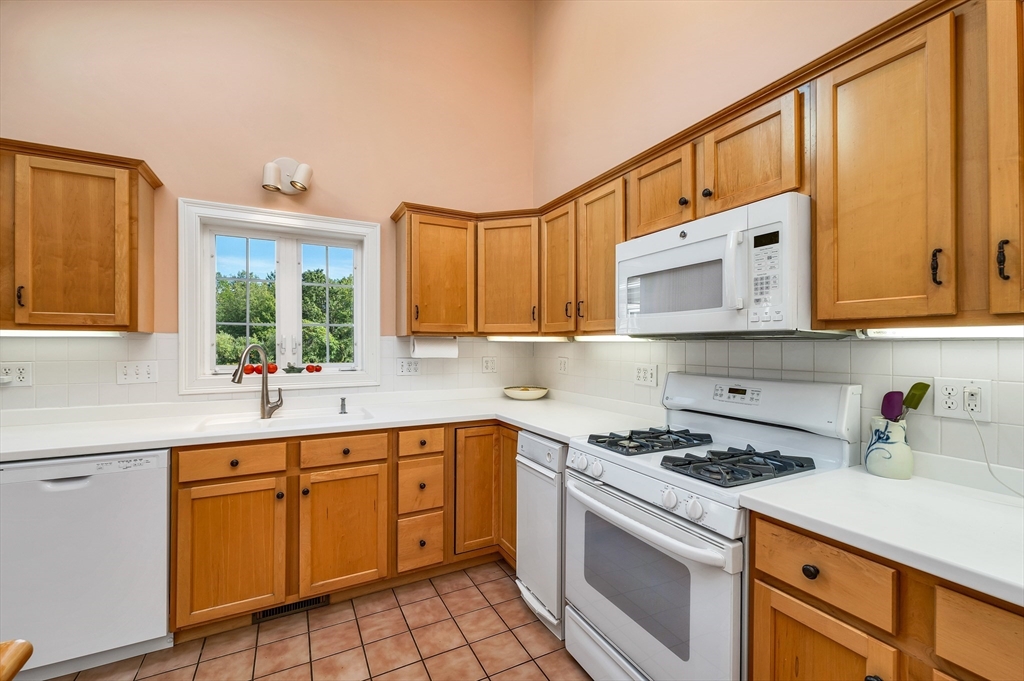 60 Hampton Meadows, Unit 60 Hampton, NH 03842 - Photo 21 of 42
