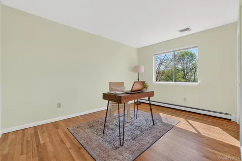 $825,000 | 7 Chardonnay Road, Cortlandt Manor, NY 10567