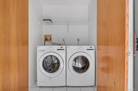 $825,000 | 7 Chardonnay Road, Cortlandt Manor, NY 10567