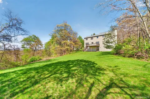 $825,000 | 7 Chardonnay Road, Cortlandt Manor, NY 10567