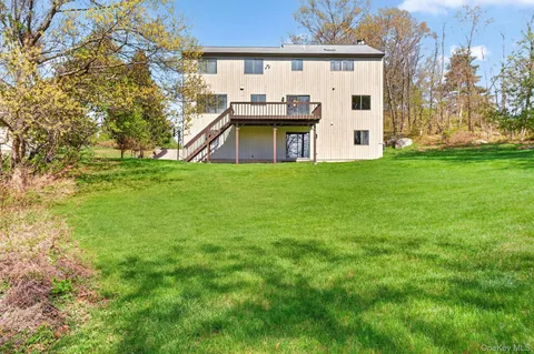 $825,000 | 7 Chardonnay Road, Cortlandt Manor, NY 10567