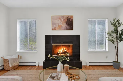 $825,000 | 7 Chardonnay Road, Cortlandt Manor, NY 10567