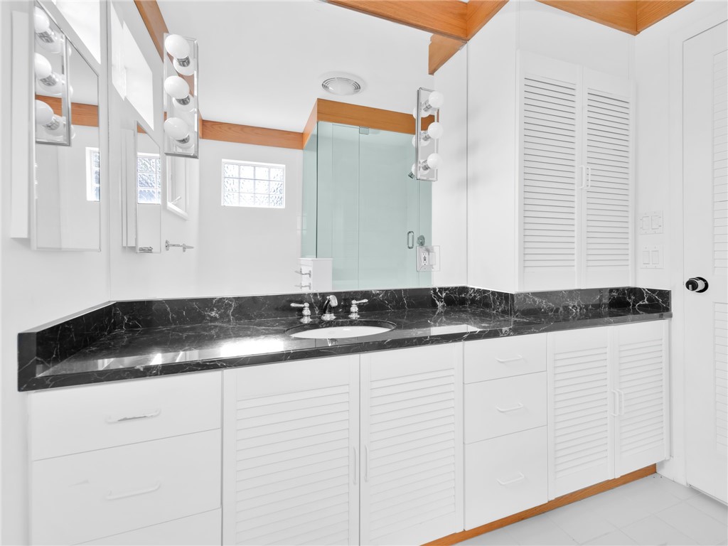 275 Boston Neck Road Narragansett, RI 02882 - Photo 24 of 46