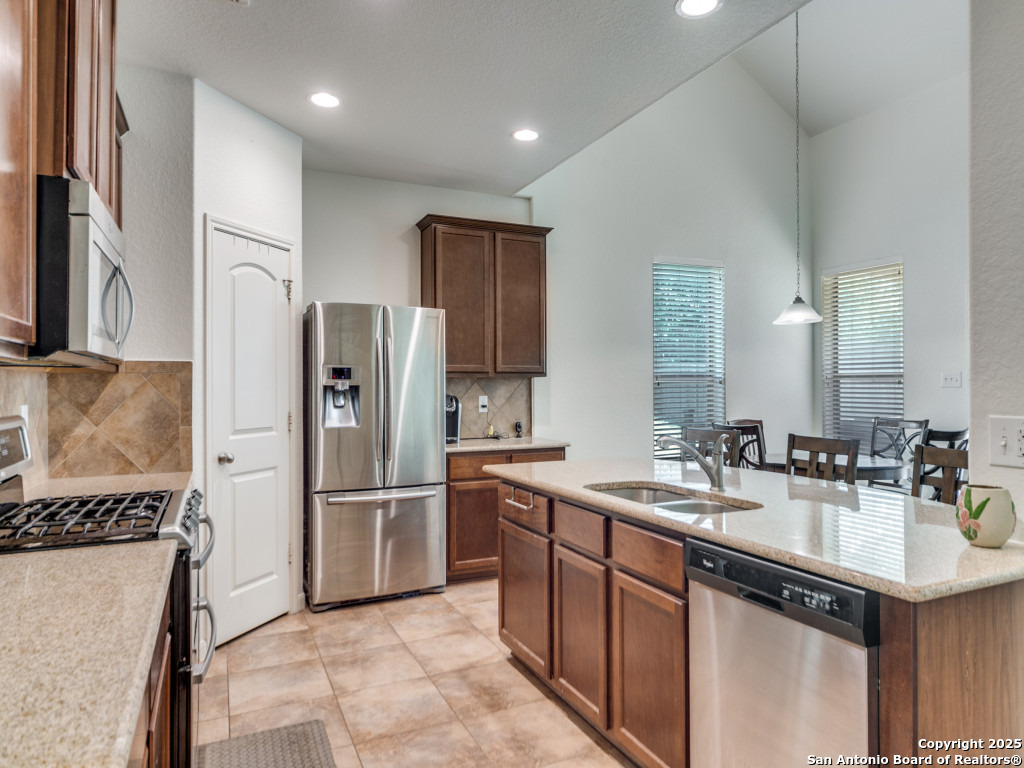 8702 Elkhorn Knoll Boerne, TX 78015 - Photo 8 of 25