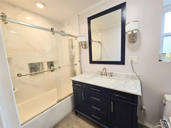 $1,398,888 | 241-11 52nd Avenue | Douglaston