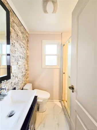 $1,398,888 | 241-11 52nd Avenue | Douglaston