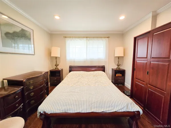 $1,398,888 | 241-11 52nd Avenue | Douglaston