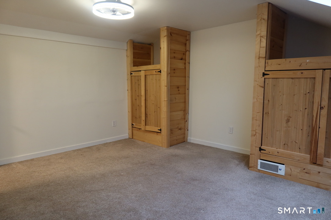 124 Hope Street, Unit B Stamford, CT 06906 - Photo 15 of 20