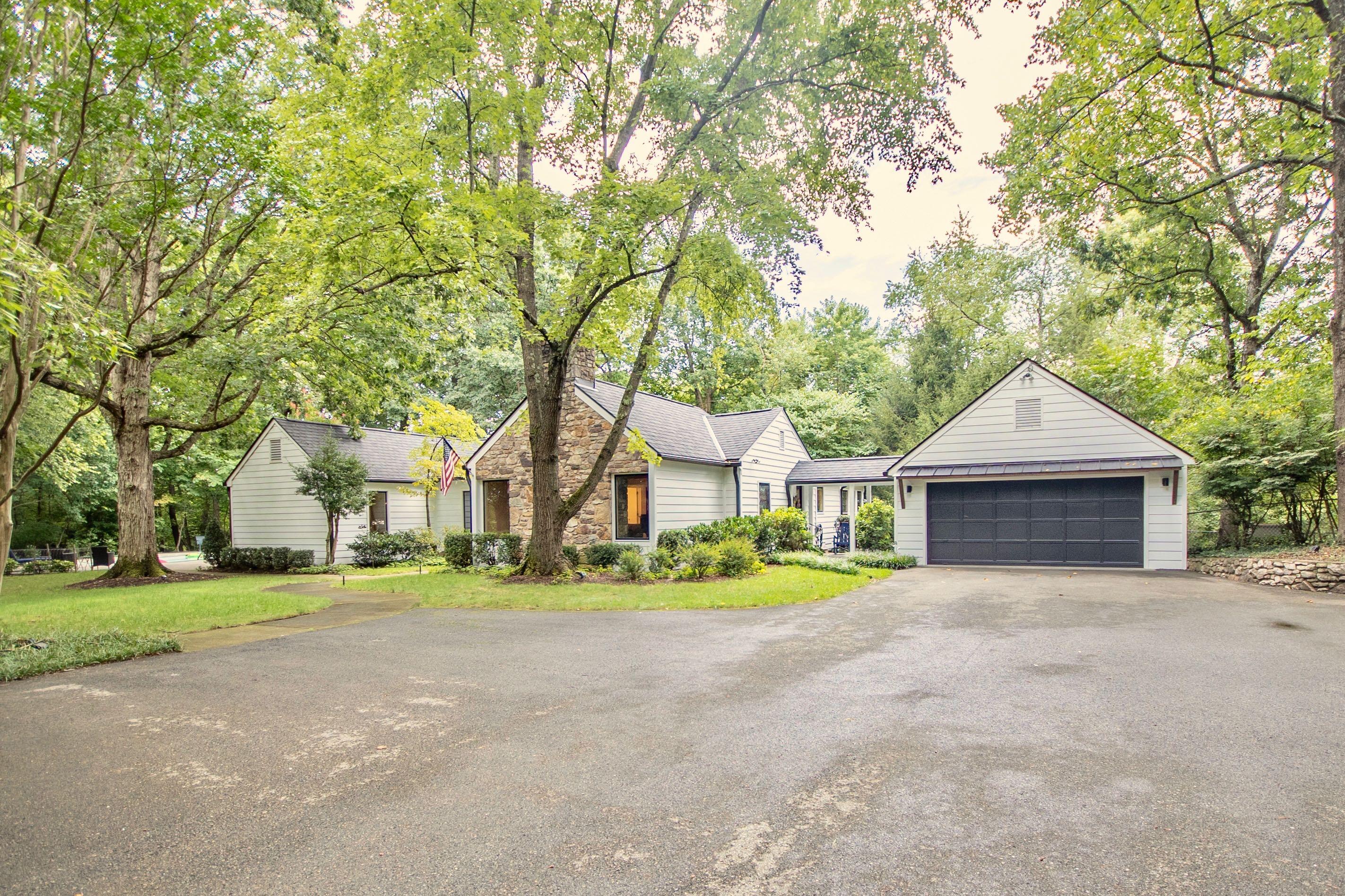 1603 Deyerle Road Southwest Roanoke, VA 24018 - Photo 1 of 76 Deyerle - 1