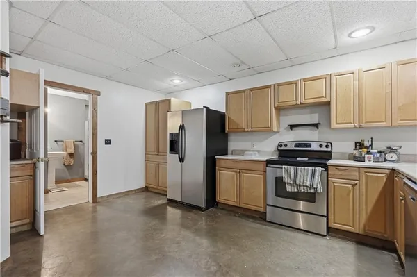 $575,000 | 3014 West 4th Street, Pittsburg, KS 66762