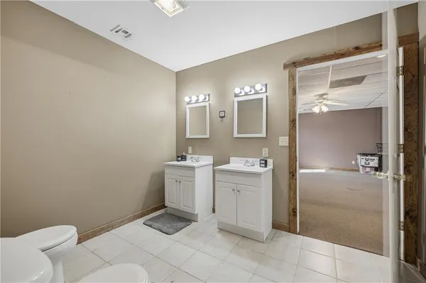 $575,000 | 3014 West 4th Street, Pittsburg, KS 66762