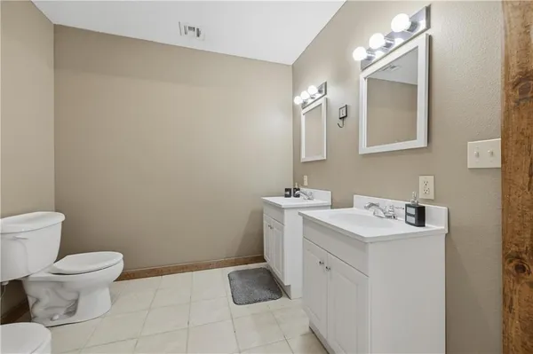 $575,000 | 3014 West 4th Street, Pittsburg, KS 66762