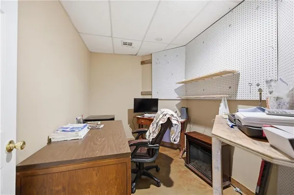 $575,000 | 3014 West 4th Street, Pittsburg, KS 66762