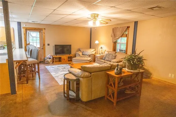 $575,000 | 3014 West 4th Street, Pittsburg, KS 66762