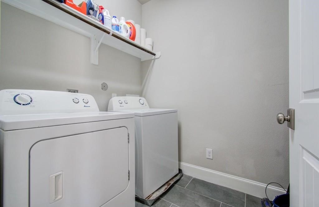 243 West 27th Street Houston, TX 77008 - Photo 26 of 31 a utility room with dryer and washer