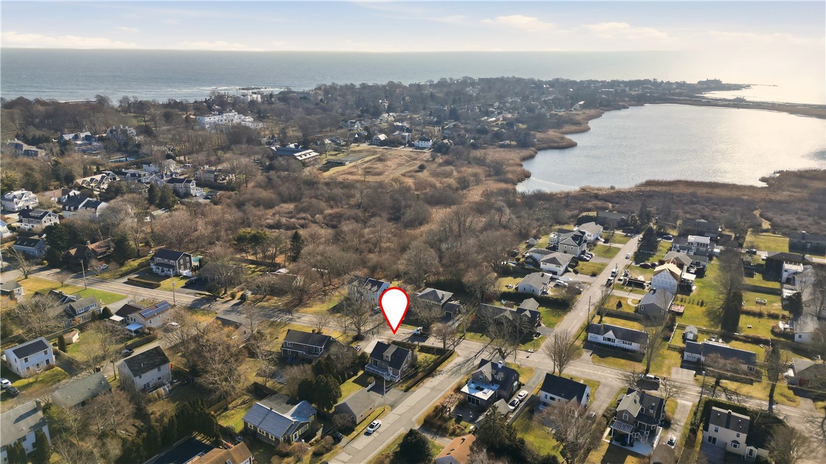128 Ruggles Avenue Newport, RI 02840 - Photo 3 of 32 Gallery Image 3