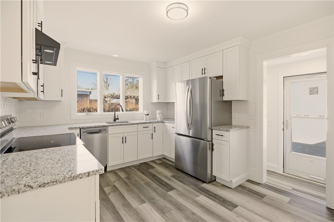 128 Ruggles Avenue Newport, RI 02840 - Photo 10 of 32 Gallery Image 10