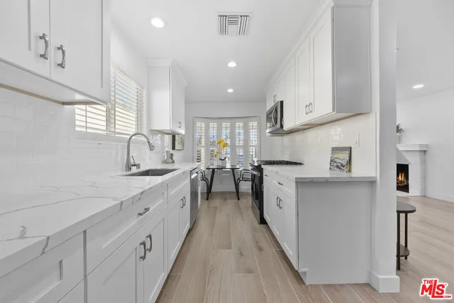 $1,199,000 | 4243 West 58th Place, Los Angeles, CA 90043