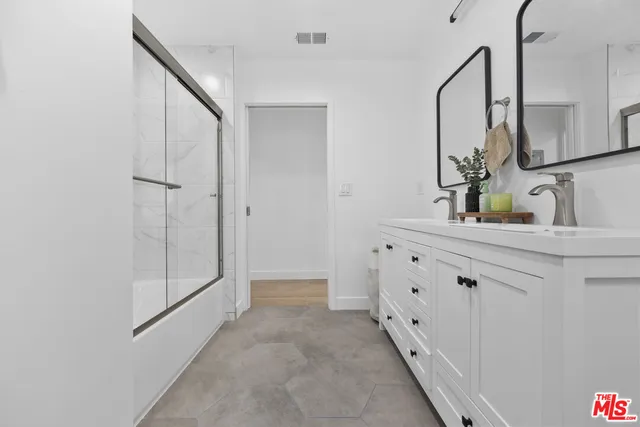 $1,199,000 | 4243 West 58th Place, Los Angeles, CA 90043