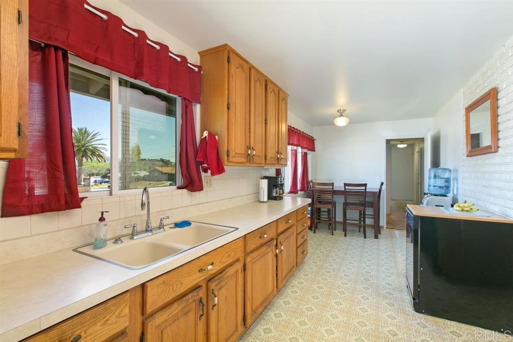 1408 Meadow Road El Cajon, CA 92021 - Photo 12 of 25 Gallery Image 12