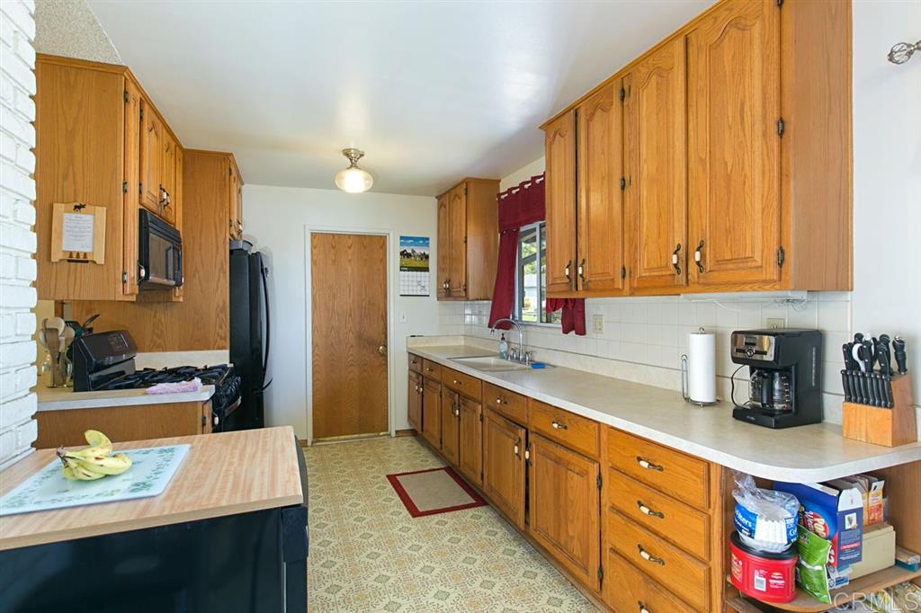 1408 Meadow Road El Cajon, CA 92021 - Photo 9 of 25 Gallery Image 9