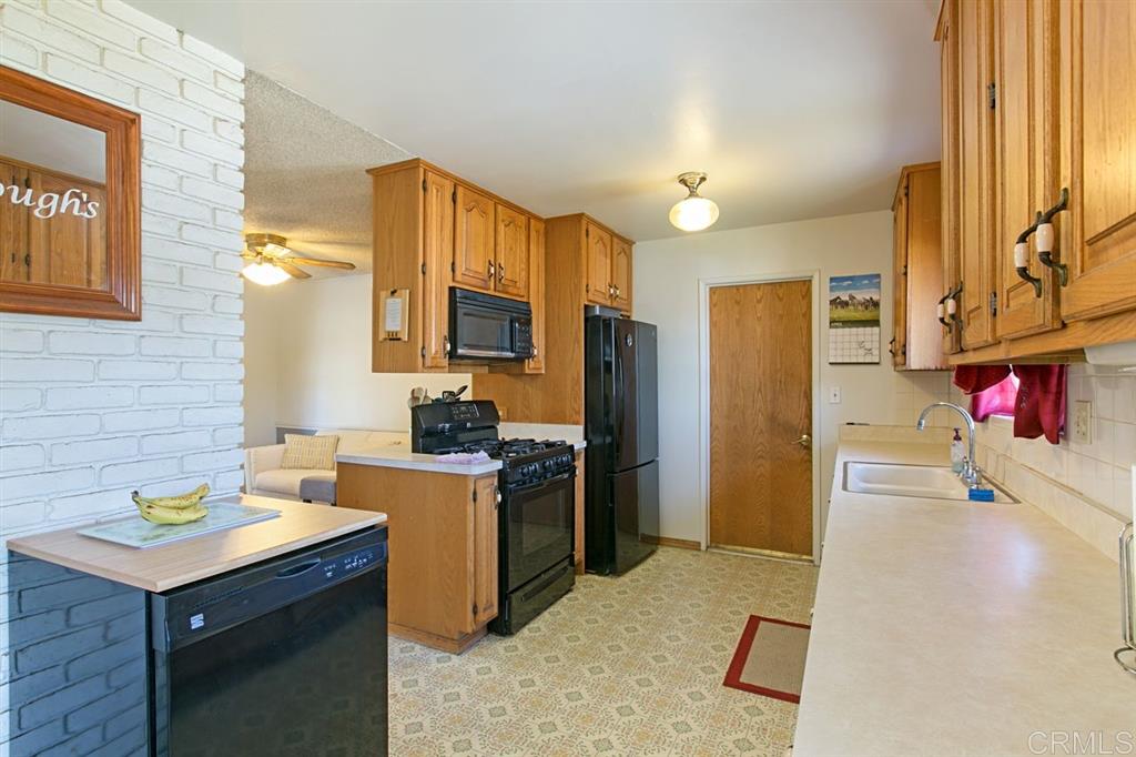 1408 Meadow Road El Cajon, CA 92021 - Photo 10 of 25 Gallery Image 10