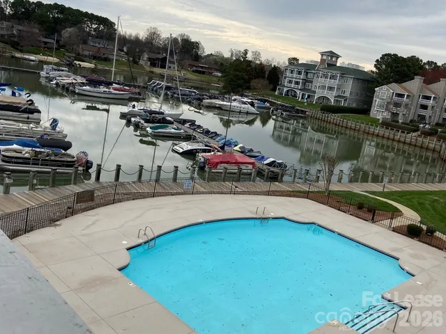 $2,150 | 18711 Vineyard Point Lane, Cornelius, NC 28031