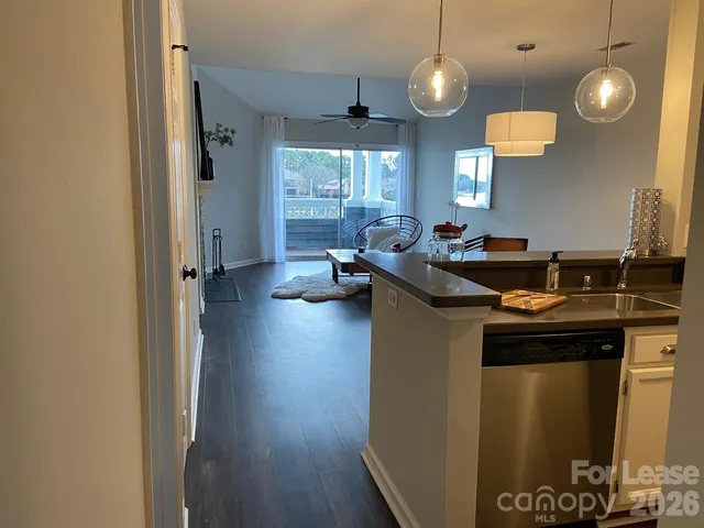 $2,150 | 18711 Vineyard Point Lane, Cornelius, NC 28031