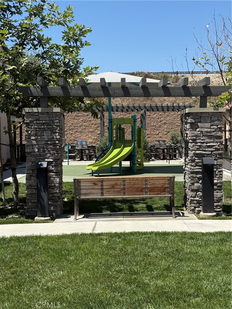 15148 Ridge Lane, Unit 4 Fontana, CA 92336 - Photo 16 of 46